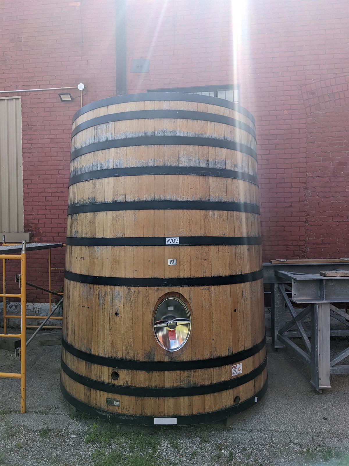 French Oak Foeder with stand - 95HL